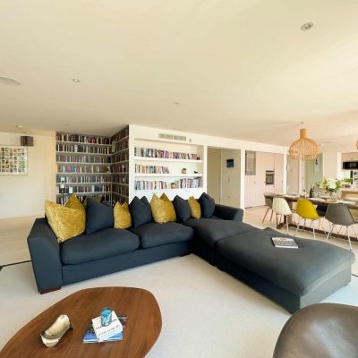 The View (7 Bowmoor Reach) - Living Area